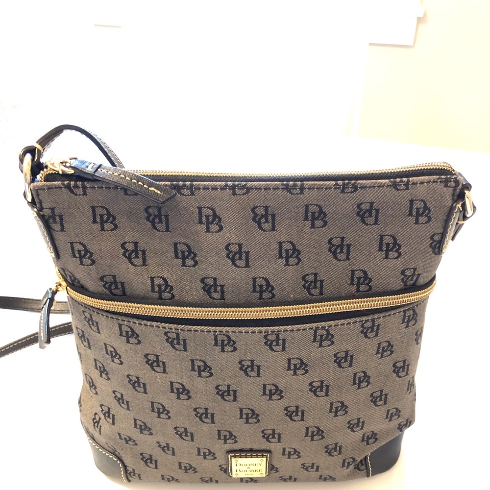 Dooney & Bourke Crossbody